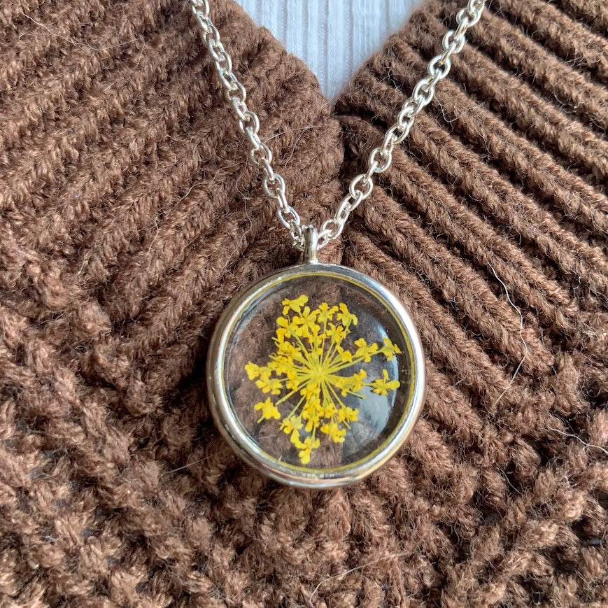 Yellow - Queen Lace Flower Resin Pendant